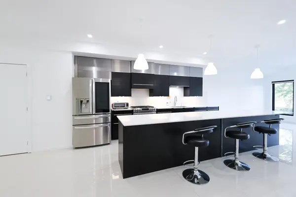 68 First ST, Welland, ON L3B 4R9