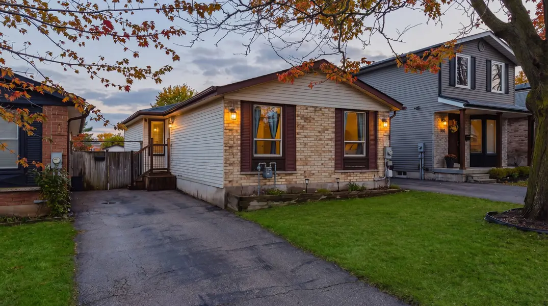 160 Carter CRES, Cambridge, ON N1R 6A9