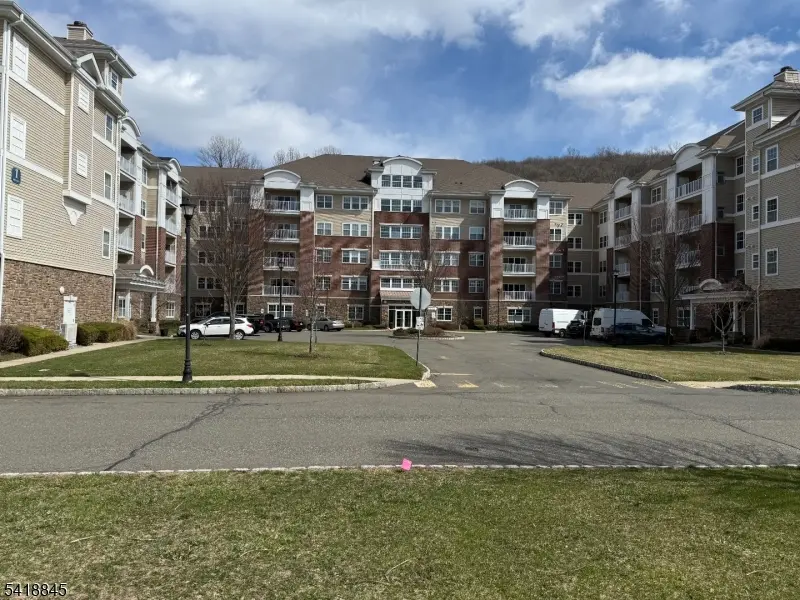 1118 Warrens Way, Wanaque Boro, NJ 07465