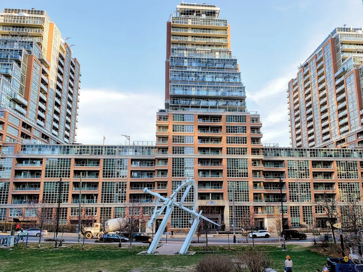 75 East Liberty ST #2408, Toronto C01, ON M6K 3R3