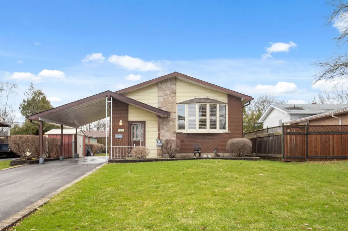 22 Turnbull RD, Ajax, ON L1S 2X2