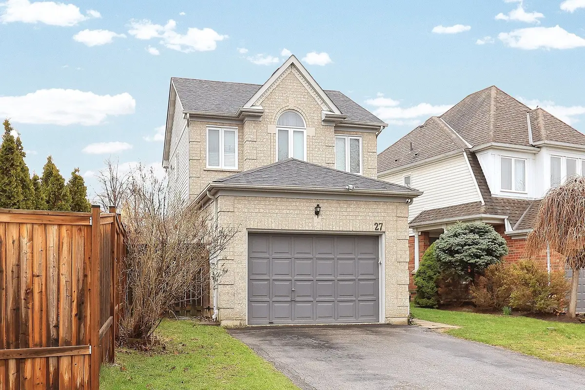 27 Foundry LN, Whitby, ON L1P 1M5
