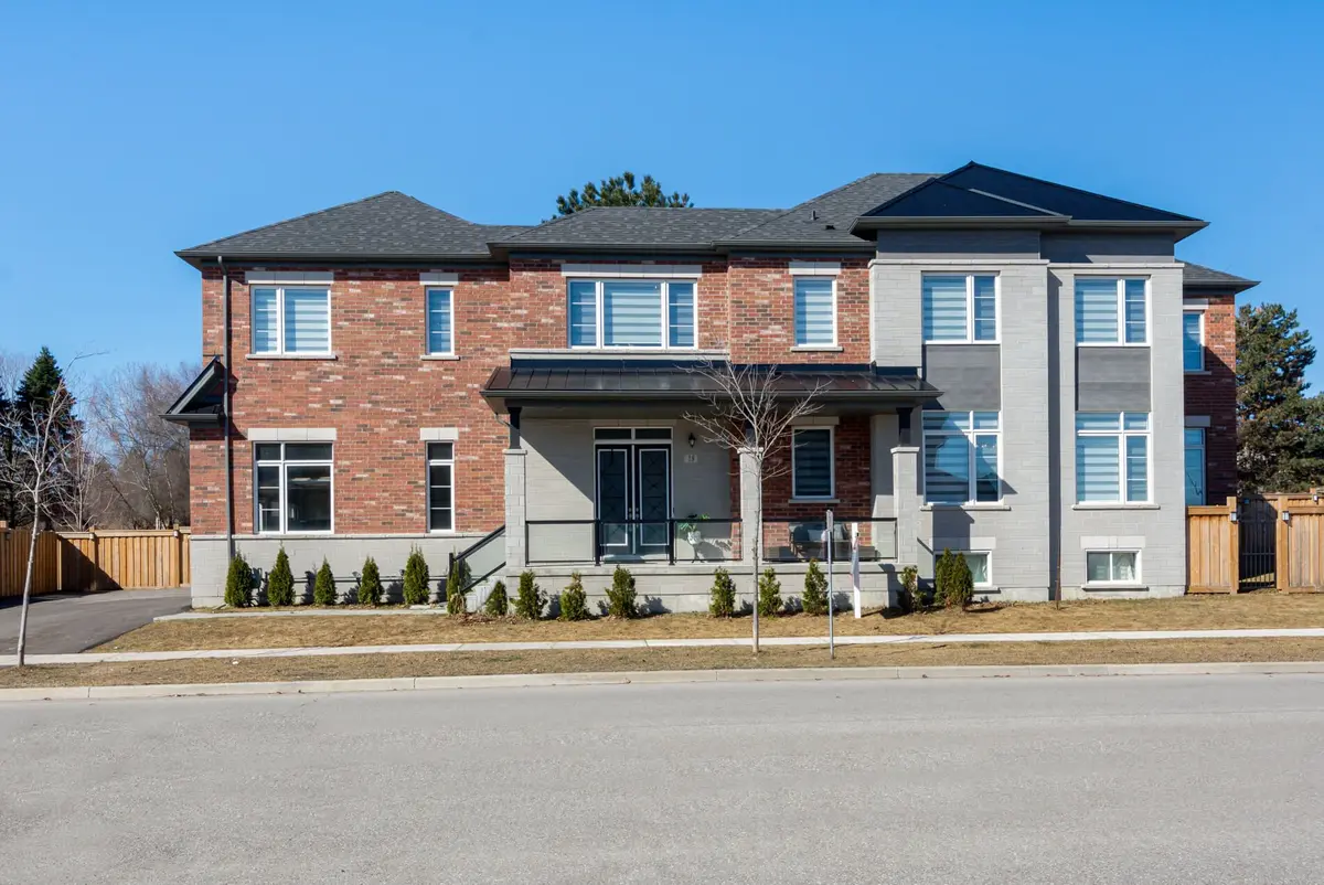 18 Inverness WAY, Bradford West Gwillimbury, ON L3Z 0W4