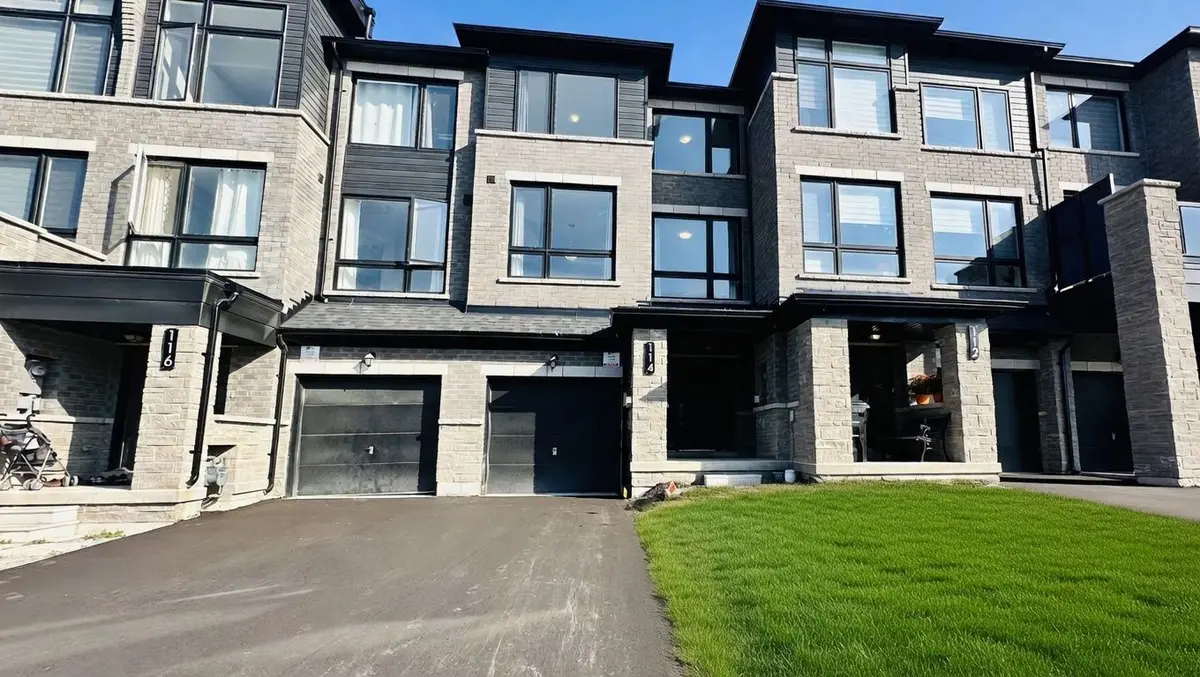 114 Blue Forest CRES, Barrie, ON L9J 0N7