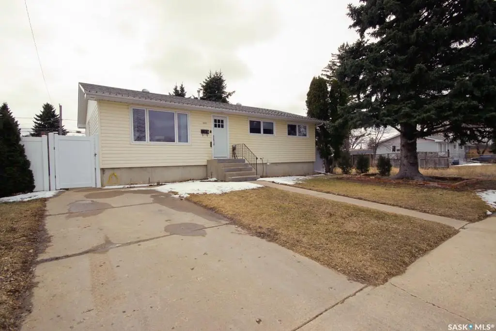 1231 Grandview STREET W, Moose Jaw, SK S6H 5M3