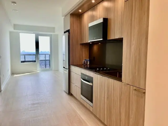 60 Central Park Roadway RD #2201, Toronto W08, ON M9A 0E6