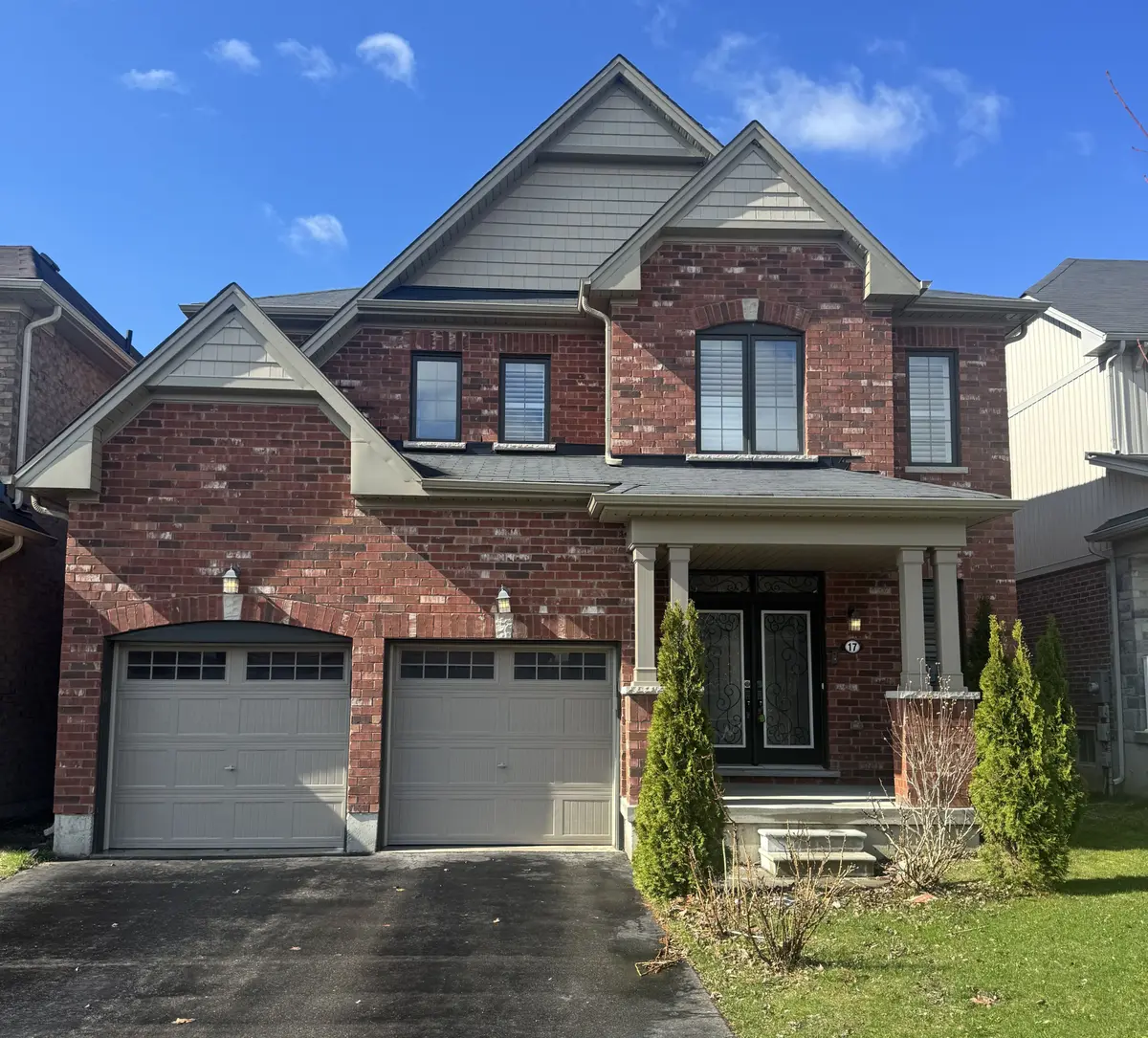 17 Larry CRES, Haldimand, ON N3W 0B2