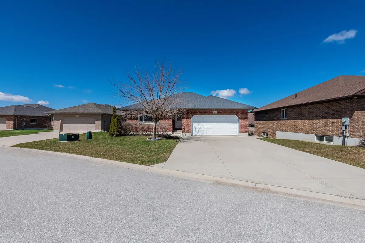 760 16th ST, Hanover, ON N4N 3W8