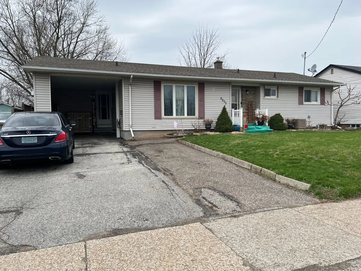 4577 Drummond RD, Niagara Falls, ON L2E 6C8