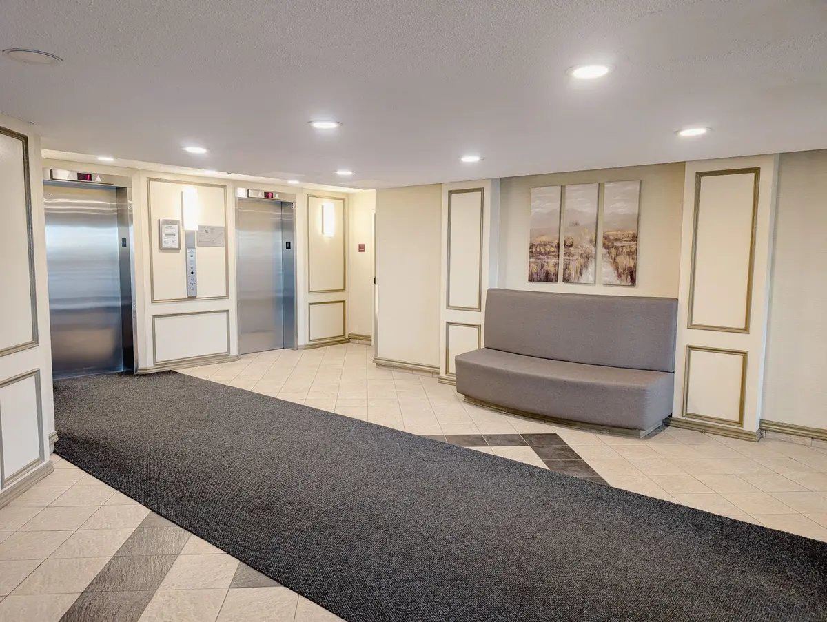 1300 Richmond RD #107, Britannia - Lincoln Heights And Area, ON K2B 8L2