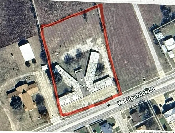 1108 W Kilpatrick Street, Cleburne, TX 76033