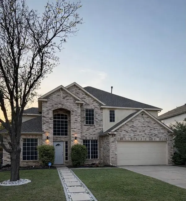 7704 Danuers Lane, Arlington, TX 76002