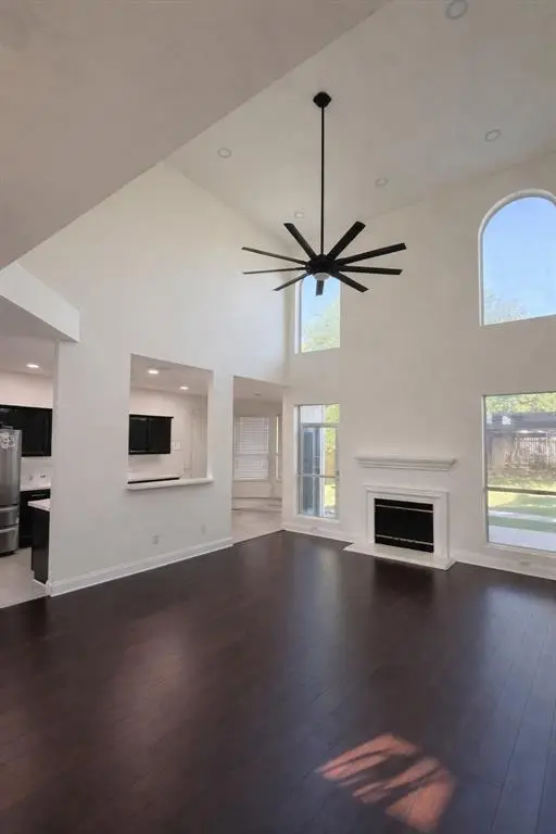 7704 Danuers Lane, Arlington, TX 76002