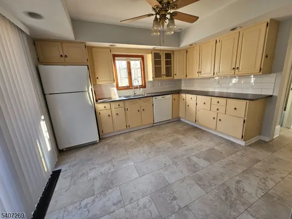 36 Glenwild Ave #1, Bloomingdale Boro, NJ 07403