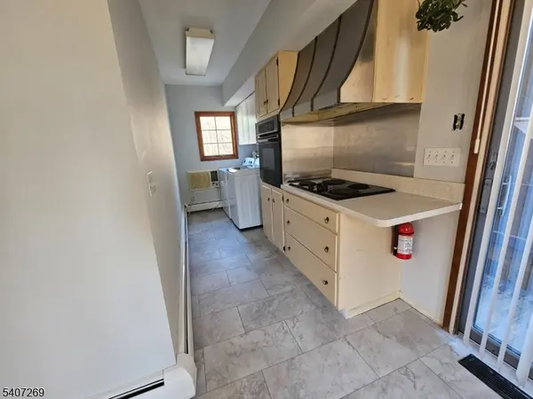 36 Glenwild Ave #1, Bloomingdale Boro, NJ 07403