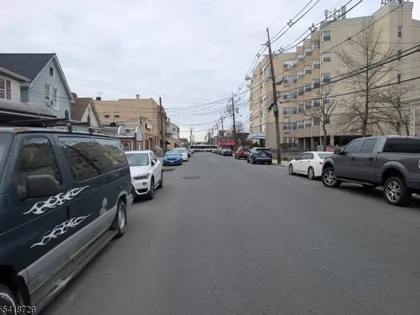 326 Elm St, Perth Amboy City, NJ 08861