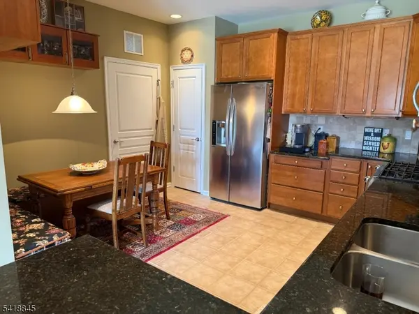 1118 Warrens Way, Wanaque Boro, NJ 07465