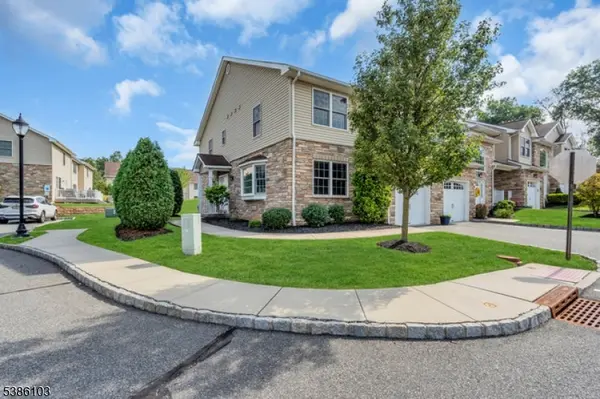 10 Harvey Ct, Clark Twp., NJ 07066