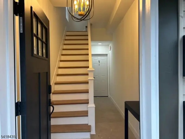 437 Bramhall Ave #1B, Jersey City, NJ 07304