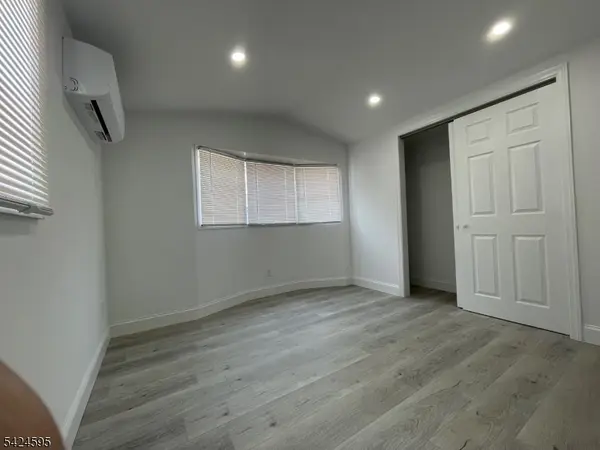 10 3rd St, Wayne Twp., NJ 07470