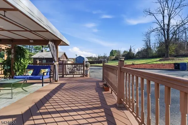 16 Hogback Rd, Franklin Twp., NJ 08867