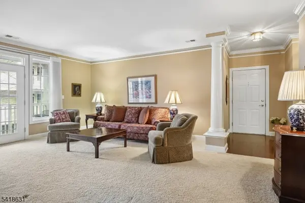 706 Holly Ln #706, Cedar Grove Twp., NJ 07009