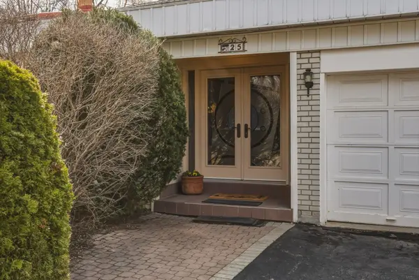 25 Sawley DR, Toronto C15, ON M2K 2J3