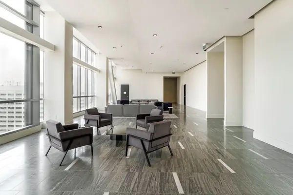 488 University AVE #2302, Toronto C01, ON M5G 0C1