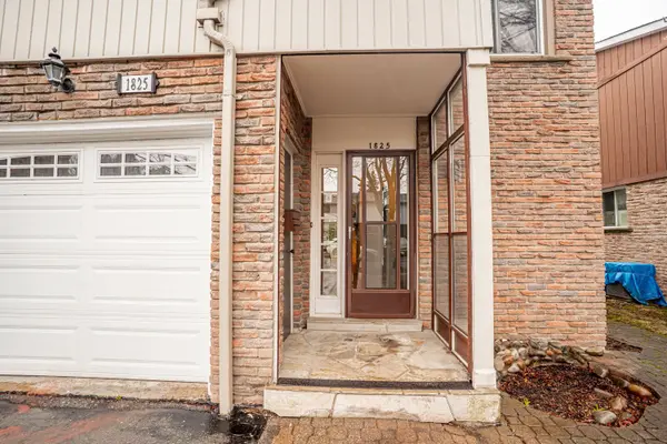 1825 Listowell CRES, Pickering, ON L1V 2Y2