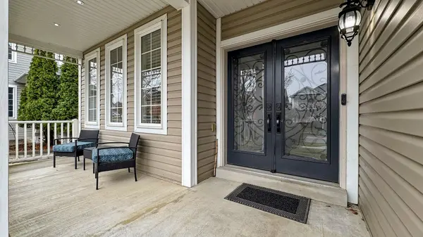 9 Nathan AVE, Whitby, ON L1M 1J3