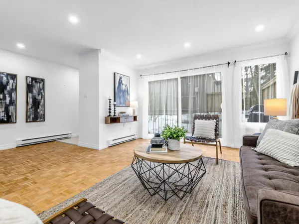 246 Milestone CRES #117, Aurora, ON L4G 3M2