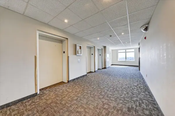 39 New Delhi DR #717, Markham, ON L3S 0E1