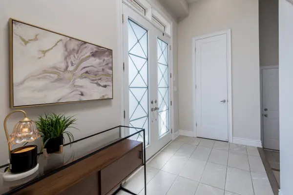 18 Inverness WAY, Bradford West Gwillimbury, ON L3Z 0W4