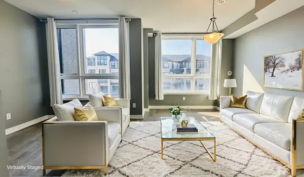 114 Blue Forest CRES, Barrie, ON L9J 0N7