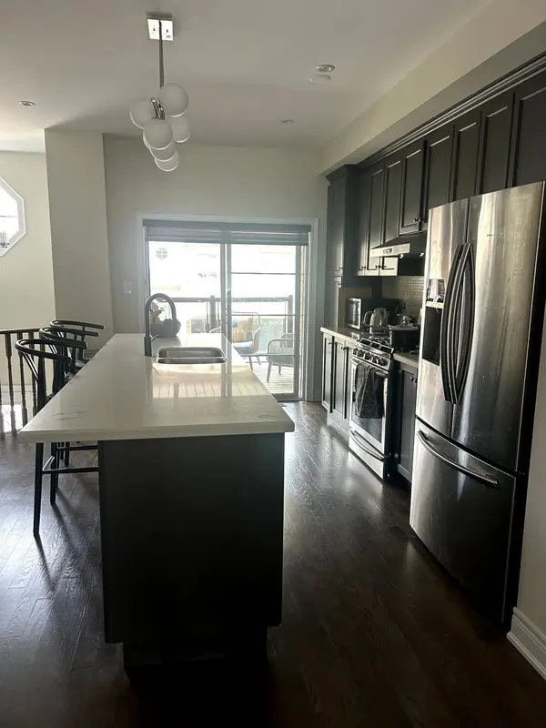 67 Dryden WAY, Toronto W09, ON M9R 0B2