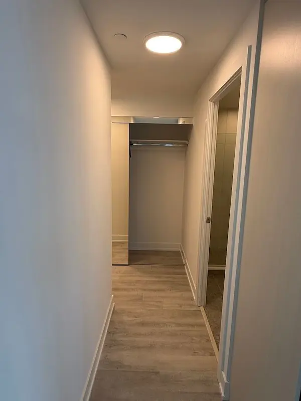 60 Central Park Roadway RD #2004, Toronto W08, ON M9A 0E6