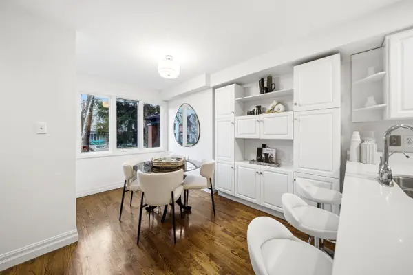 79 Laws ST, Toronto W02, ON M6P 2Y8