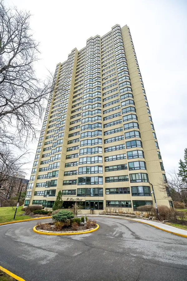 8 Lisa ST #2104, Brampton, ON L6T 4S6