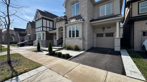 367 Begonia GDNS, Oakville, ON L6M 1L7