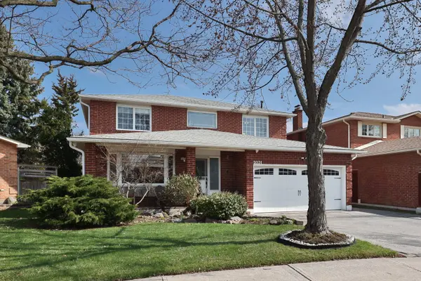 2031 Pen ST, Oakville, ON L6H 3L2