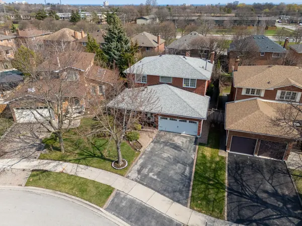 2031 Pen ST, Oakville, ON L6H 3L2