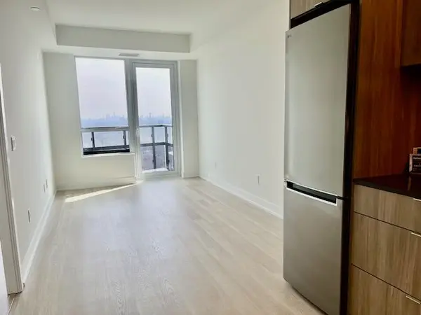 60 Central Park Roadway RD #2201, Toronto W08, ON M9A 0E6