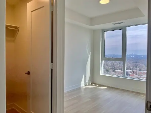 60 Central Park Roadway RD #2201, Toronto W08, ON M9A 0E6