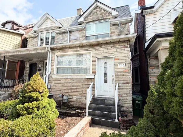785 Lansdowne AVE, Toronto W02, ON M6H 3Z1