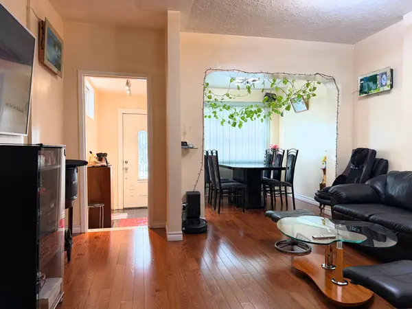 785 Lansdowne AVE, Toronto W02, ON M6H 3Z1