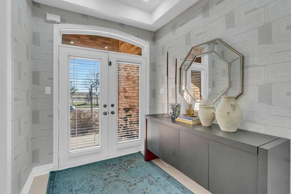 40 Imperial Lakes DR, Brampton, ON L6P 2V3