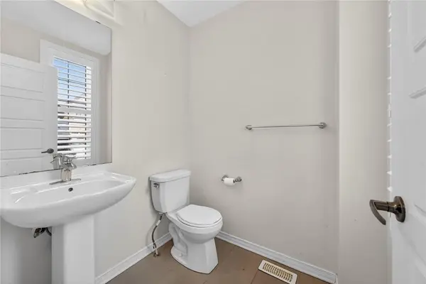 17 Larry CRES, Haldimand, ON N3W 0B2