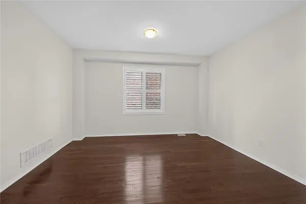 17 Larry CRES, Haldimand, ON N3W 0B2