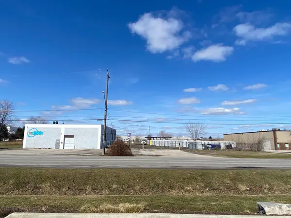 421 Millen RD, Hamilton, ON L8E 2P6