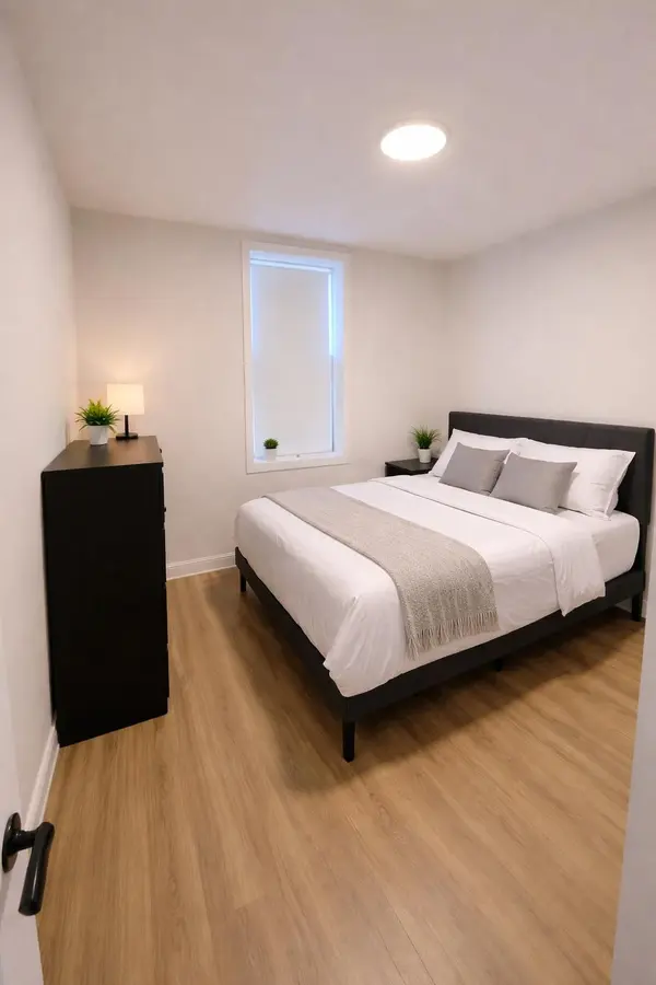 30 Stirton ST #2, Hamilton, ON L8L 6E8